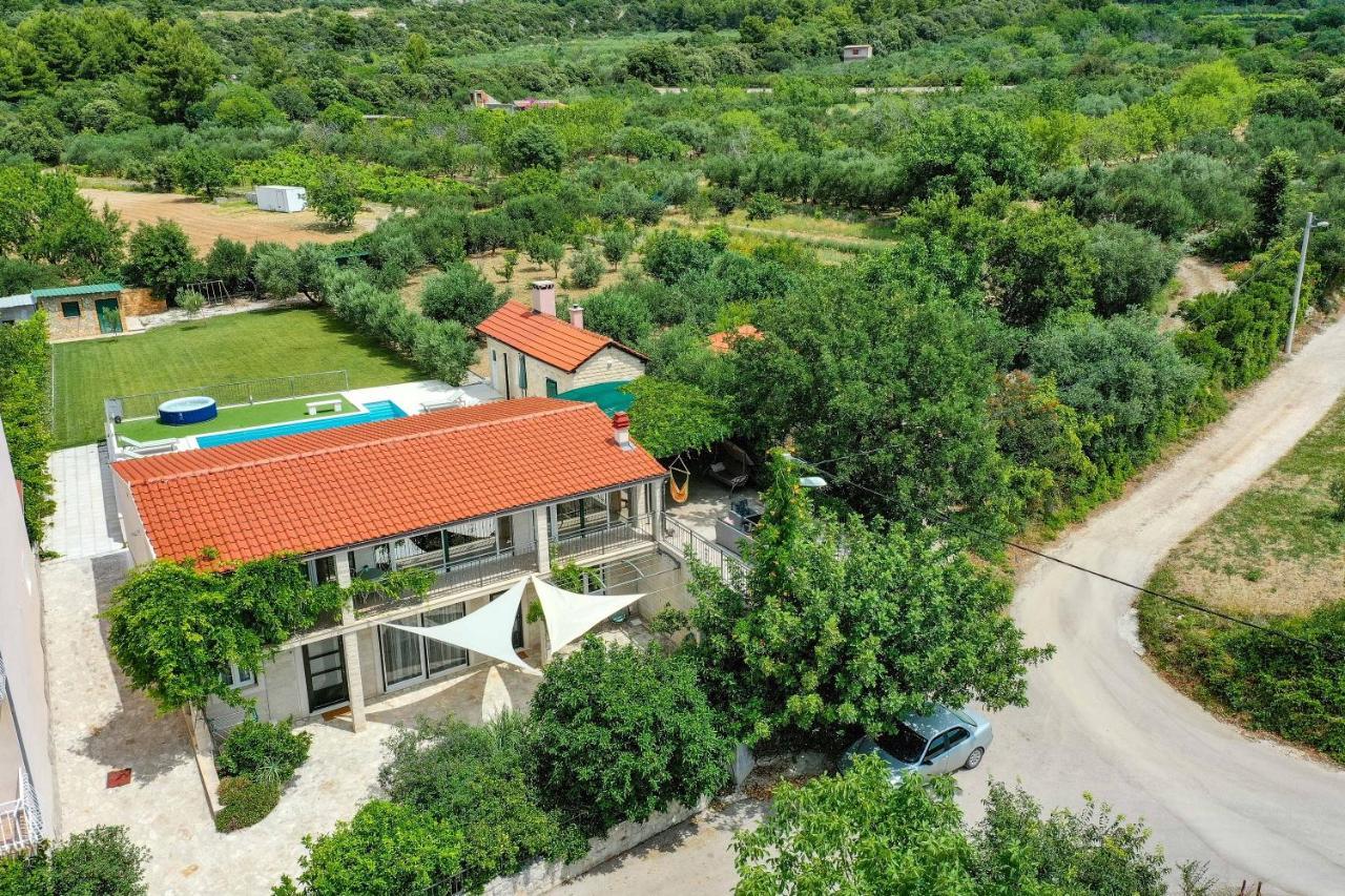 Home Away From Home With Outdoor Pool, Botanical Garden And A Beautiful Sea View Kaštela Extérieur photo