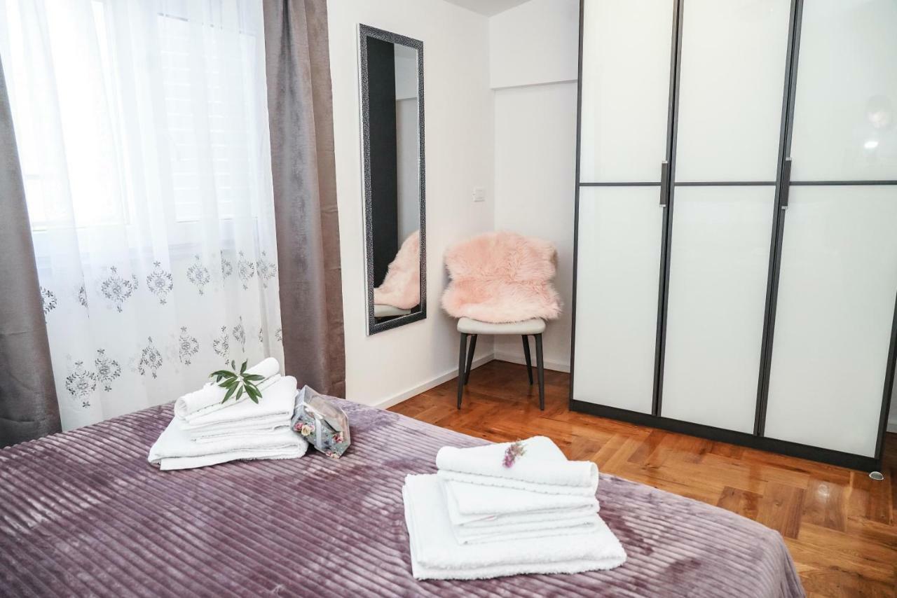 Home Away From Home With Outdoor Pool, Botanical Garden And A Beautiful Sea View Kaštela Extérieur photo