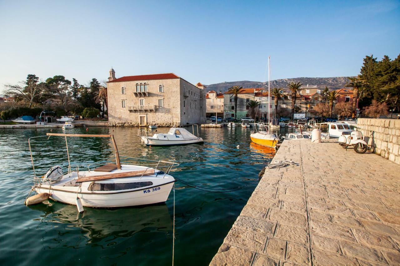 Home Away From Home With Outdoor Pool, Botanical Garden And A Beautiful Sea View Kaštela Extérieur photo