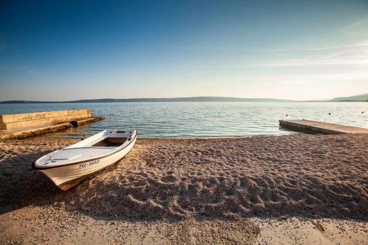 Home Away From Home With Outdoor Pool, Botanical Garden And A Beautiful Sea View Kaštela Extérieur photo